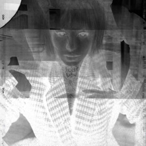 Cabeza de mujer abstracta