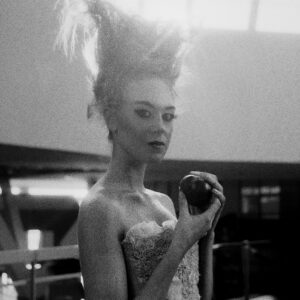 Lilith con manzana