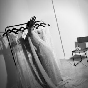 Stop, bride